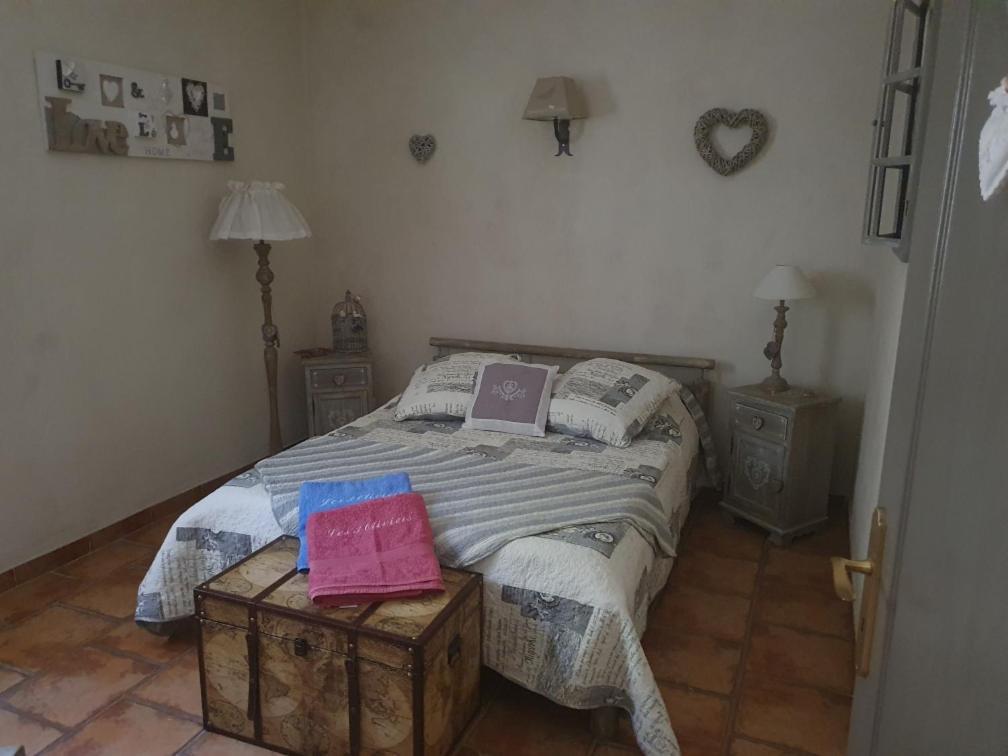 Fenetre Sur Les Alpilles Bed & Breakfast Saint-Martin-de-Crau Ngoại thất bức ảnh